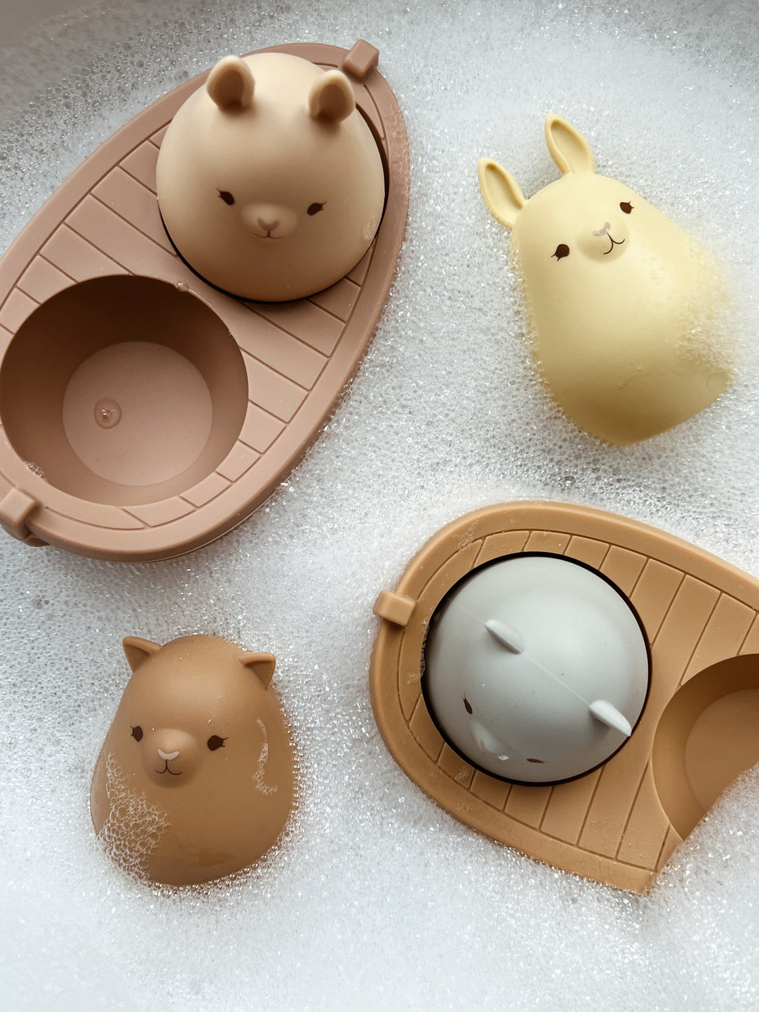Konges Slojd Blush Silicone Boat Toys