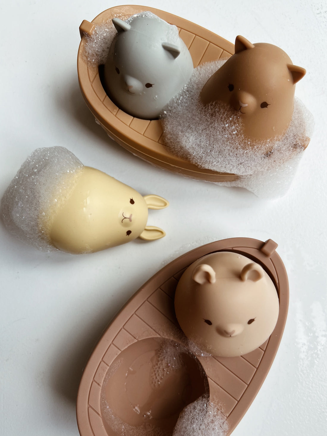 Konges Slojd Fudge Silicone Boat Toys