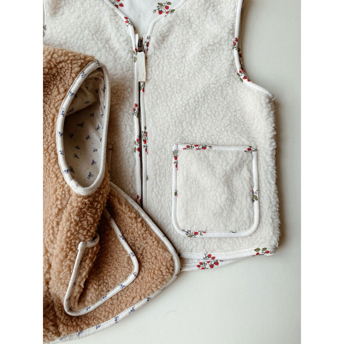 Konges Slojd Cream Off White Grizz Teddy Vest