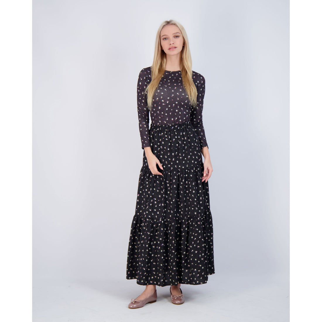 Ava and Lu Black Floral Tiered Maxi Skirt