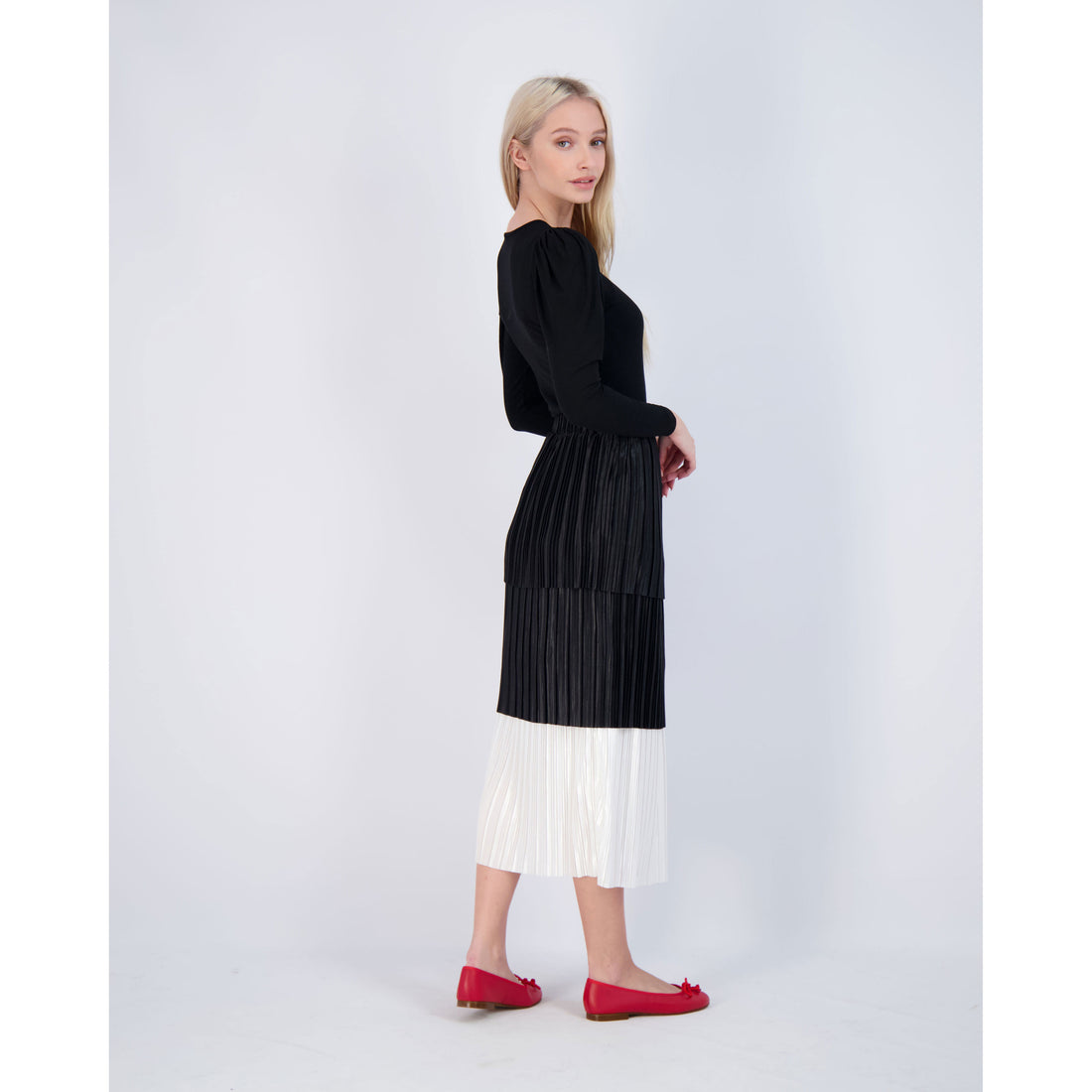 Ava and Lu Black/White Soft Pleated Layered Skirt