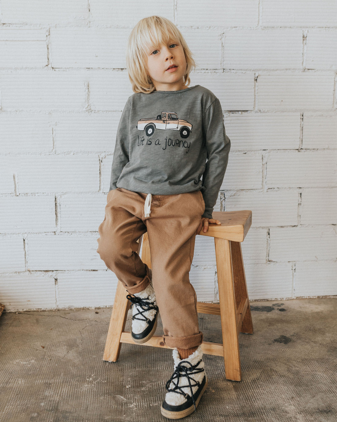 Buho Elephant Pick Up Tee