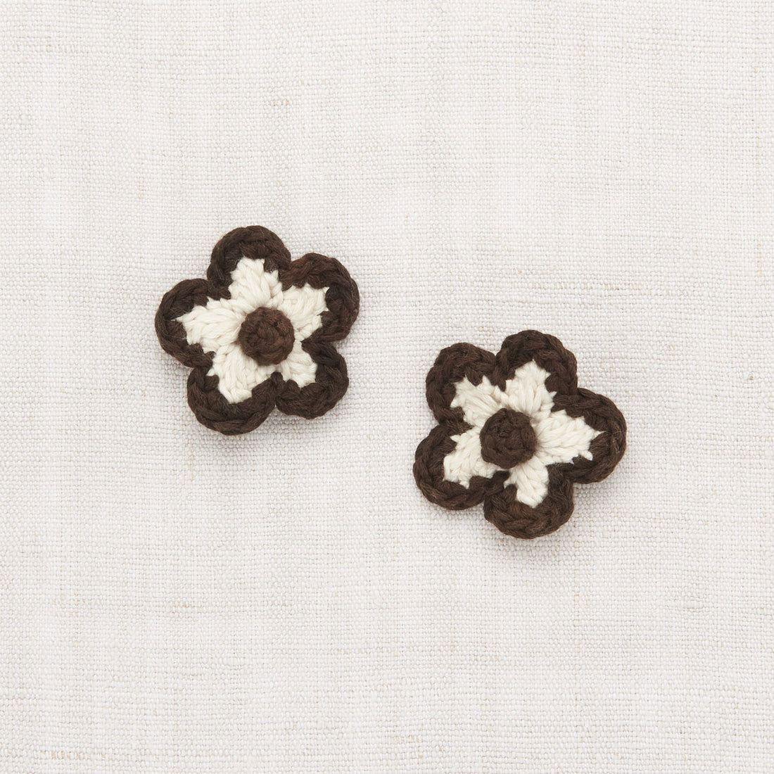 Misha and Puff Bark Medium Flower Clip Set