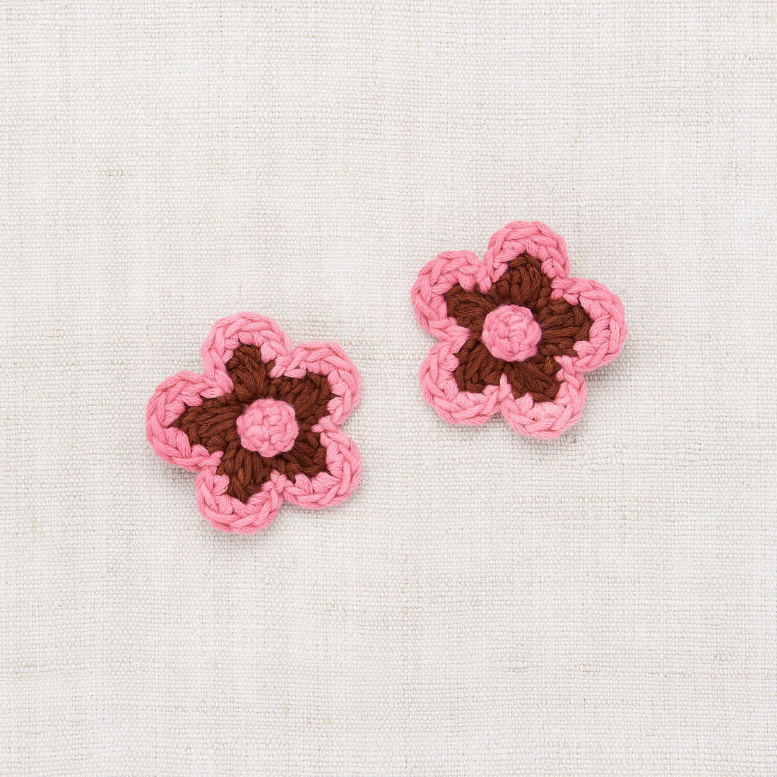 Misha and Puff Cedar Medium Flower Clip Set