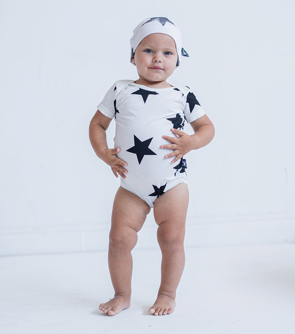 NUNUNU White Faded Star Hat