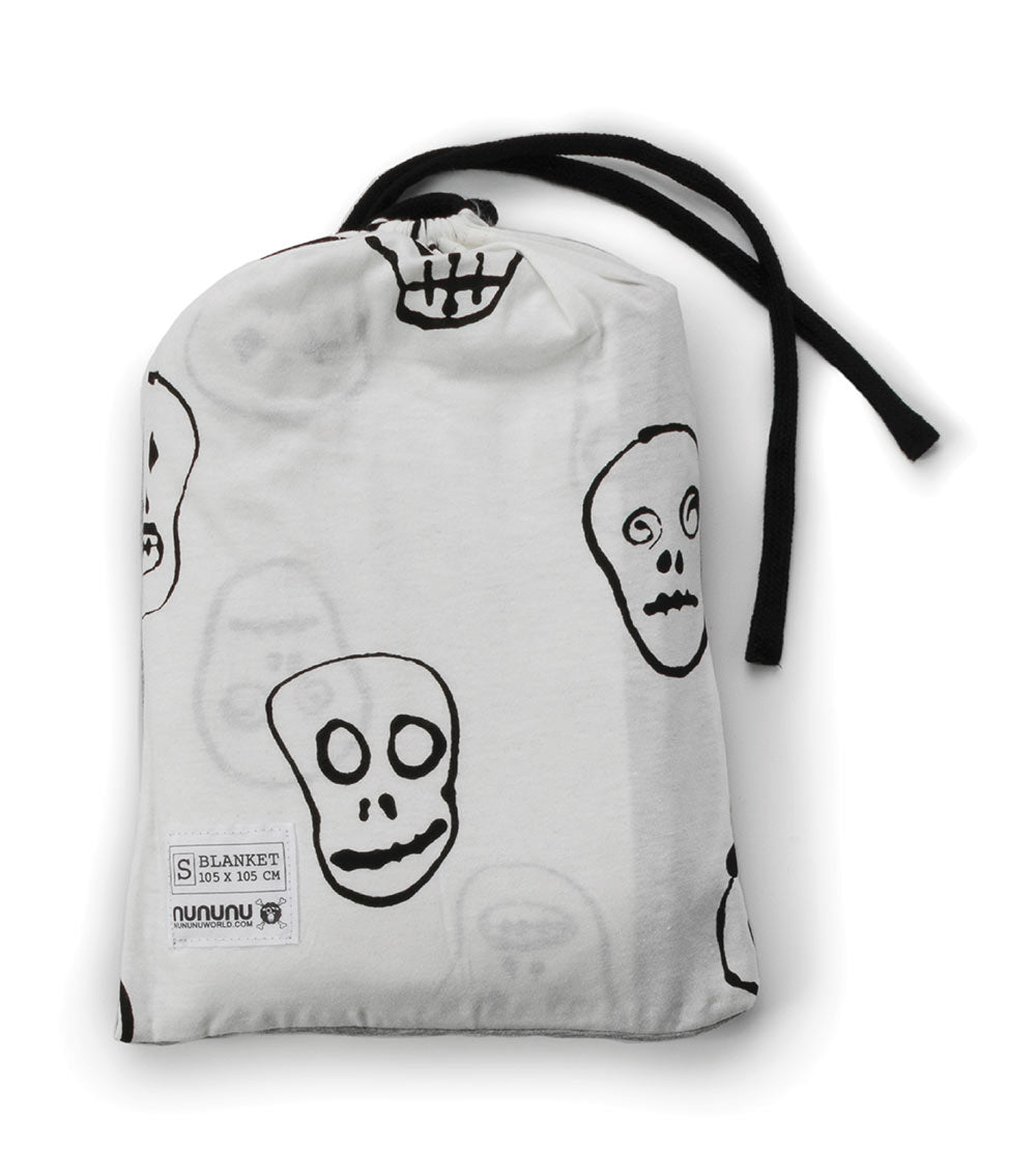 NUNUNU White Skull Mask Blanket