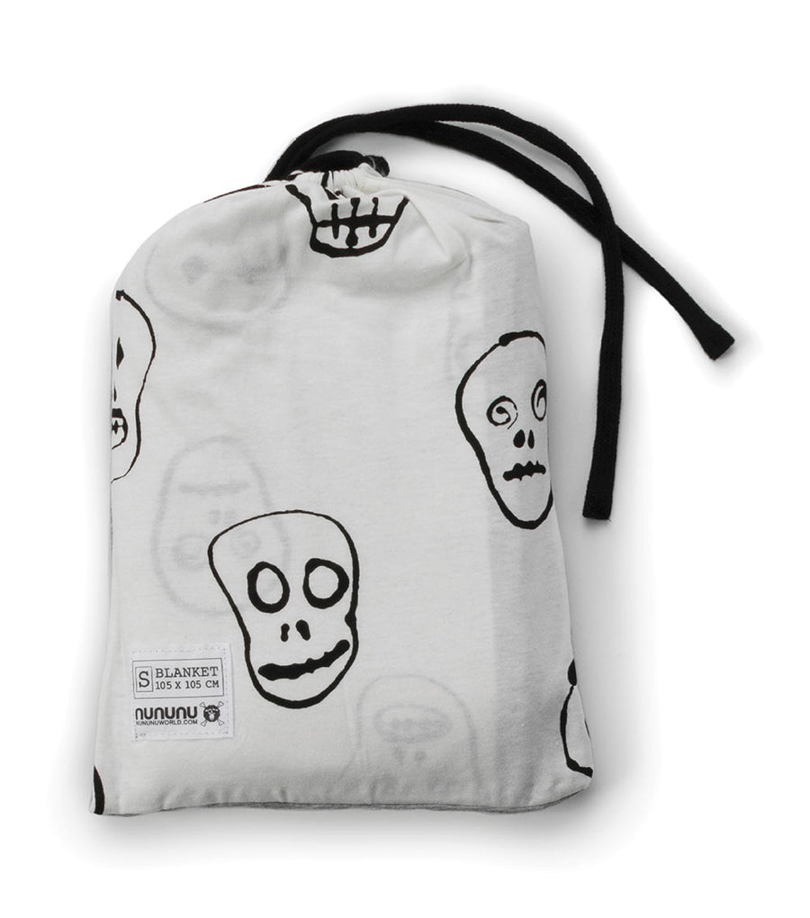 NUNUNU White Skull Mask Blanket