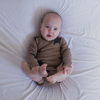NUNUNU Earth Brown Soft Faded Star Envelope Bodysuit