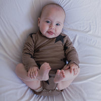 NUNUNU Earth Brown Soft Faded Star Envelope Bodysuit