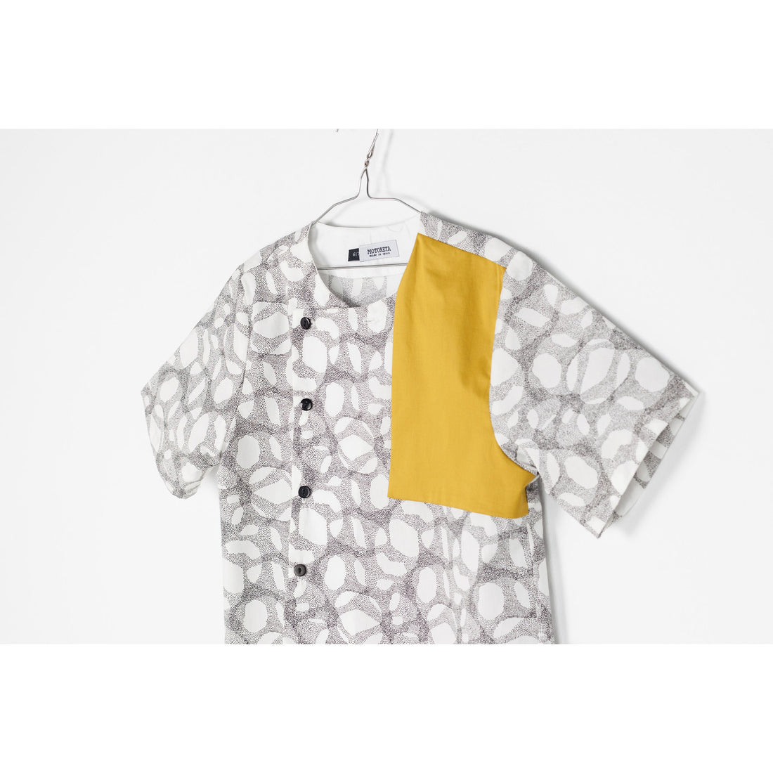 Motoreta Black/White Halftone Leo Shirt