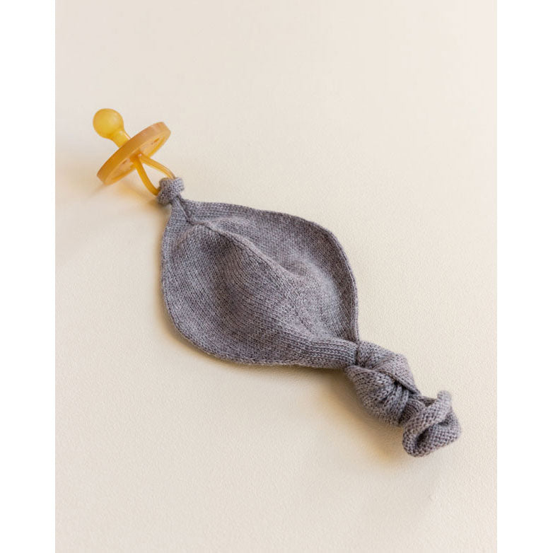 Hvid Otter Pacifier Comforter