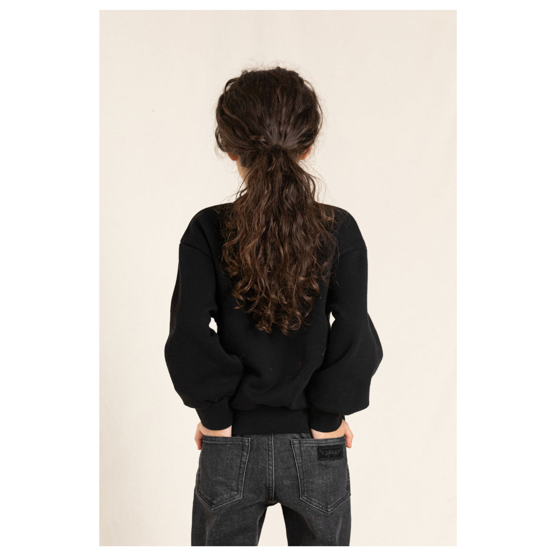 Finger in the Nose Wind Black Macaroni Loose Sweater