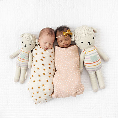 cuddle + kind Avery The Lamb