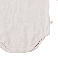 Bene Bene bodysuits Bene Bene Grayish Pink Baby Wheatflower Stitch Bodysuit