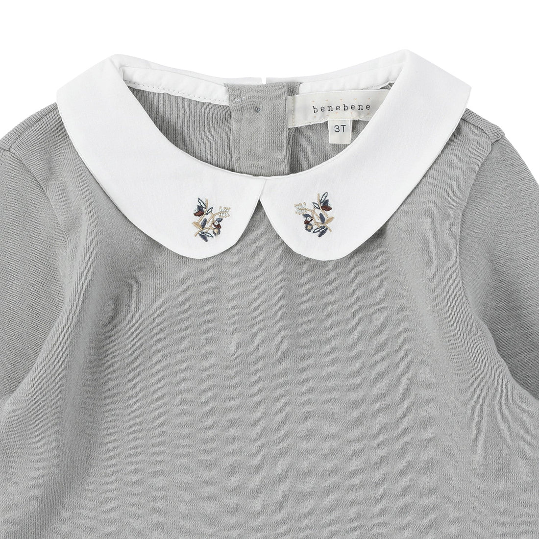 Bene Bene tees Bene Bene Grayish Green Wheatflower Stitch Tee