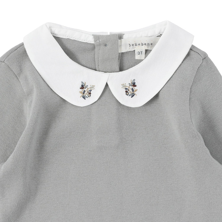 Bene Bene tees Bene Bene Grayish Green Wheatflower Stitch Tee
