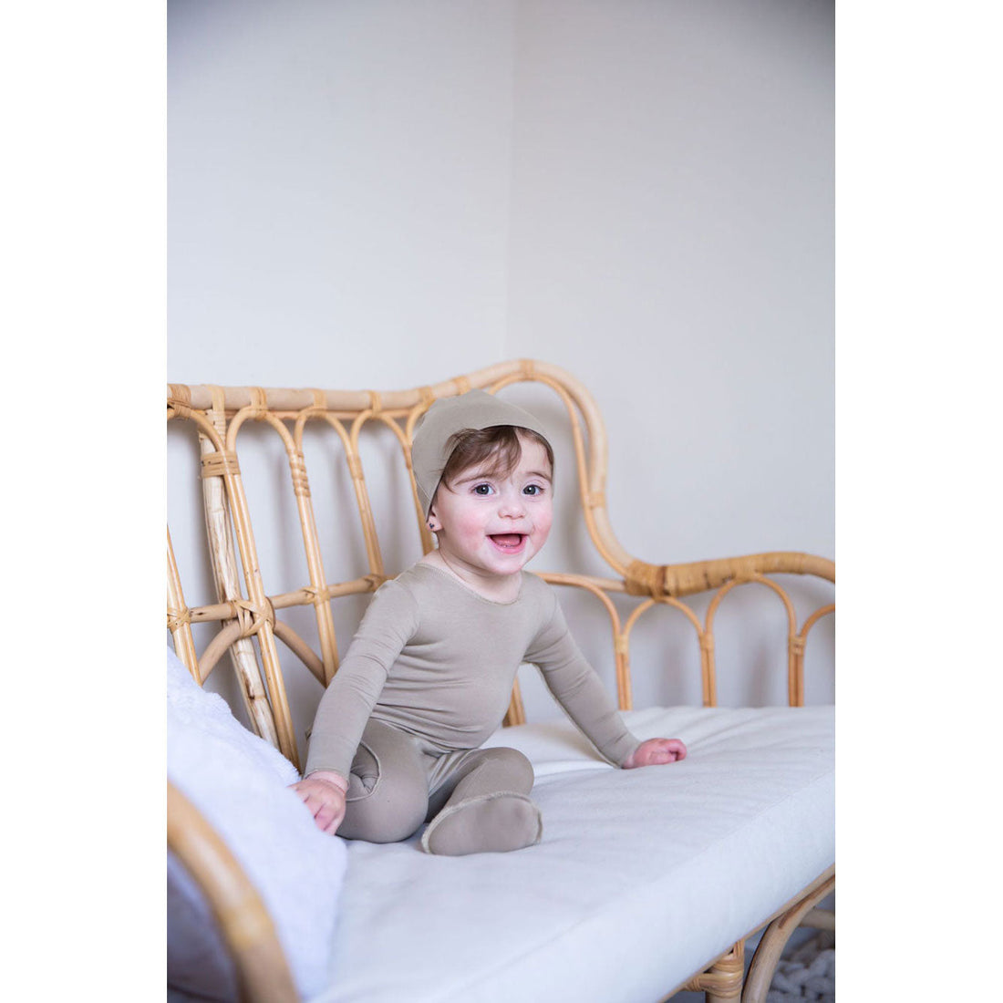 Coco Blanc sets Coco Blanc Taupe Modal Footie with Beanie