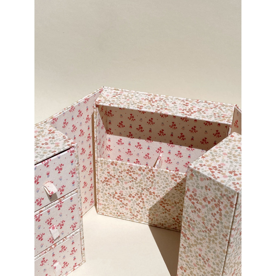 Konges Slojd home OS Konges Slojd Rose Hip Red/ Vintage Floral Red Ati All-You-Need Organiser