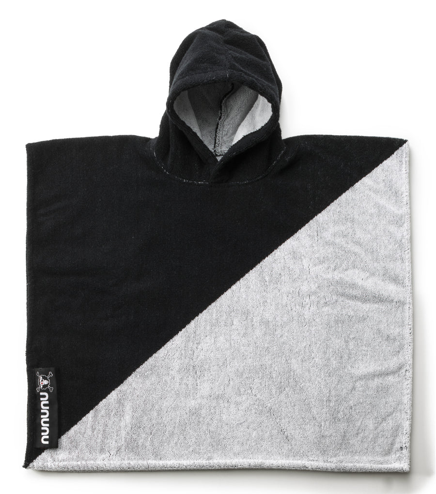 NUNUNU Black/White Poncho