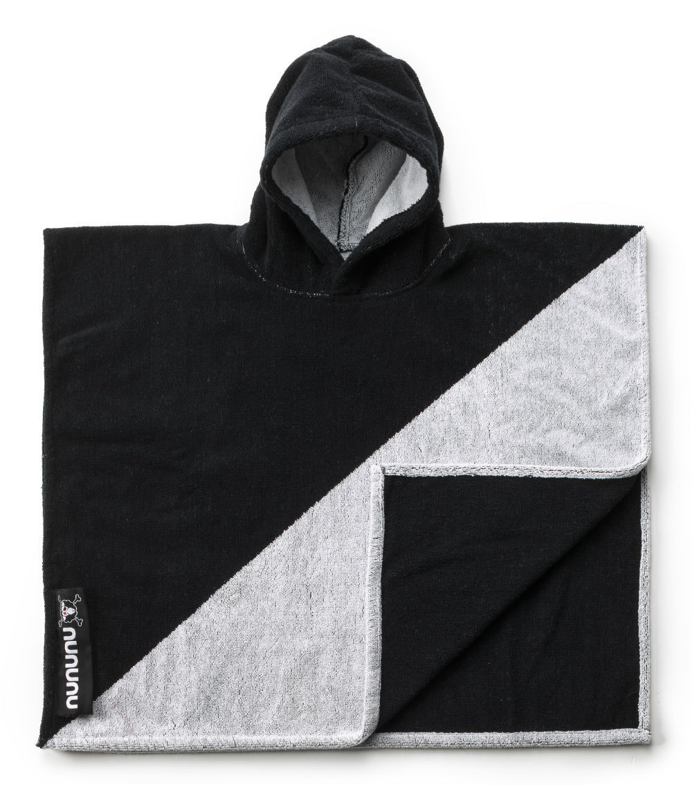 NUNUNU Black/White Poncho