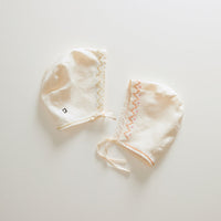 Oeuf accessories Oeuf Crs Stitch Hat - Gardenia/Fuschia