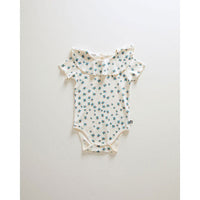 Oeuf bodysuits Oeuf Ruffle Collar Onesie - Gardenia/Clover Print