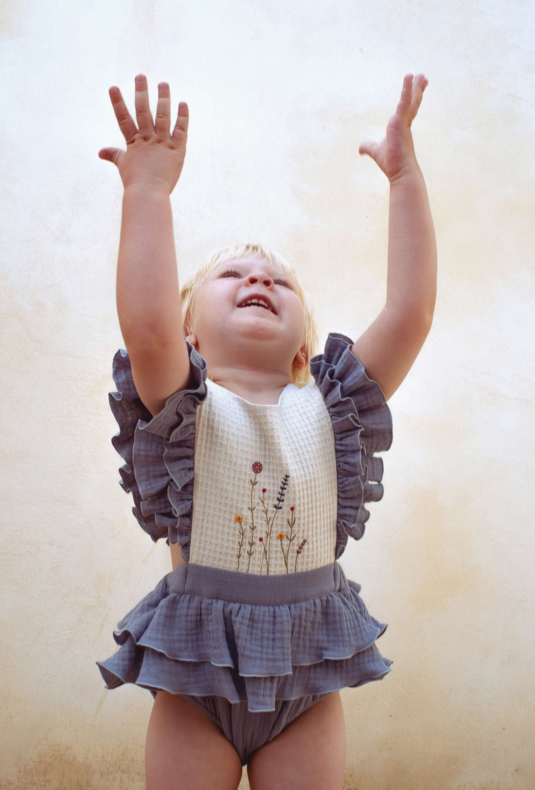 Popelin rompers Popelin Greyish-Blue Embroidered Bib Romper