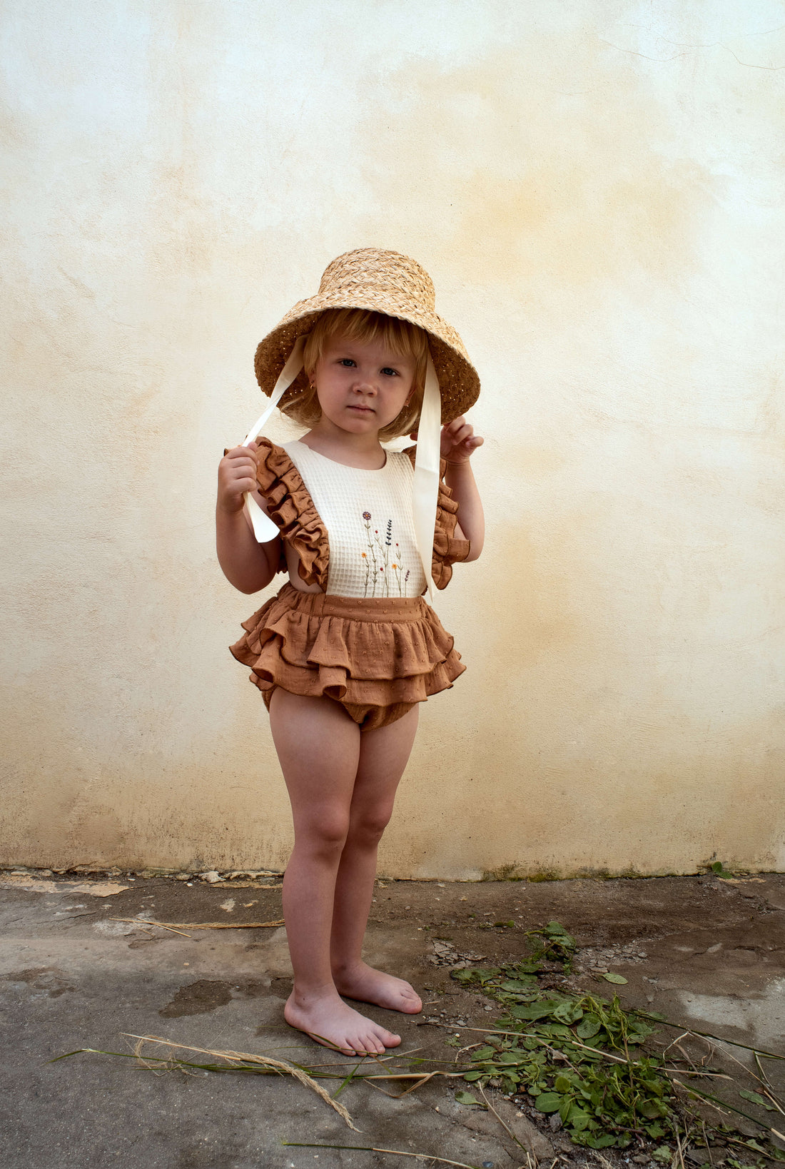 Popelin rompers Popelin Terracotta Embroidered Bib Romper