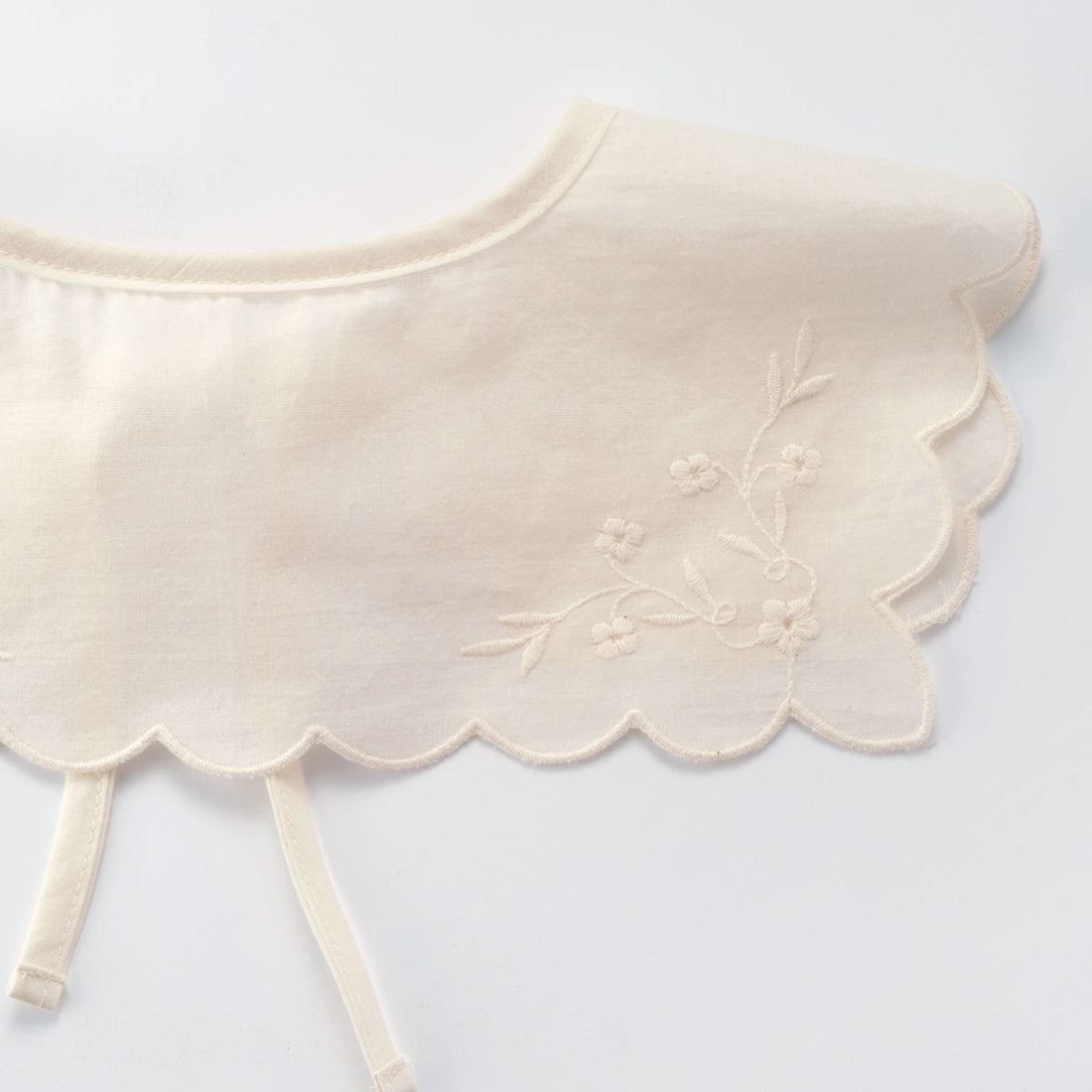 Susu and Cra accessories OS Susu and Cra Ariana Cape - Cream