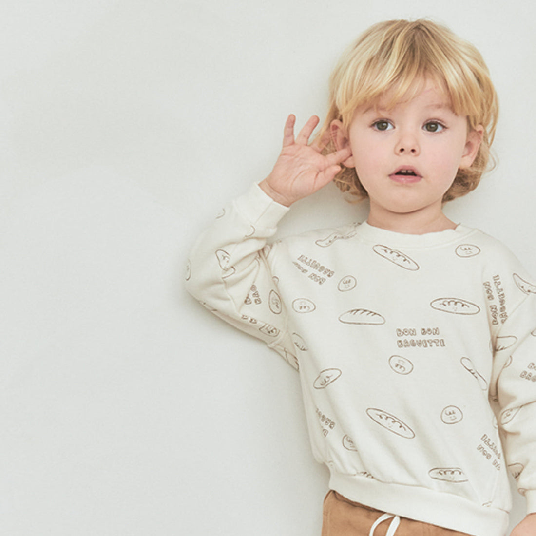 Susu and Cra sweatshirts Susu and Cra Baguette Play Sweatshirt - Cream