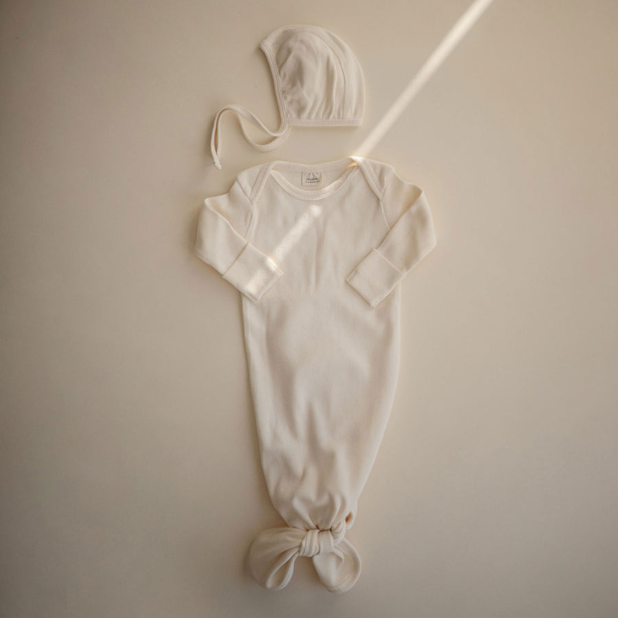 Mushie Ribbed Knotted Baby Gown - Ivory