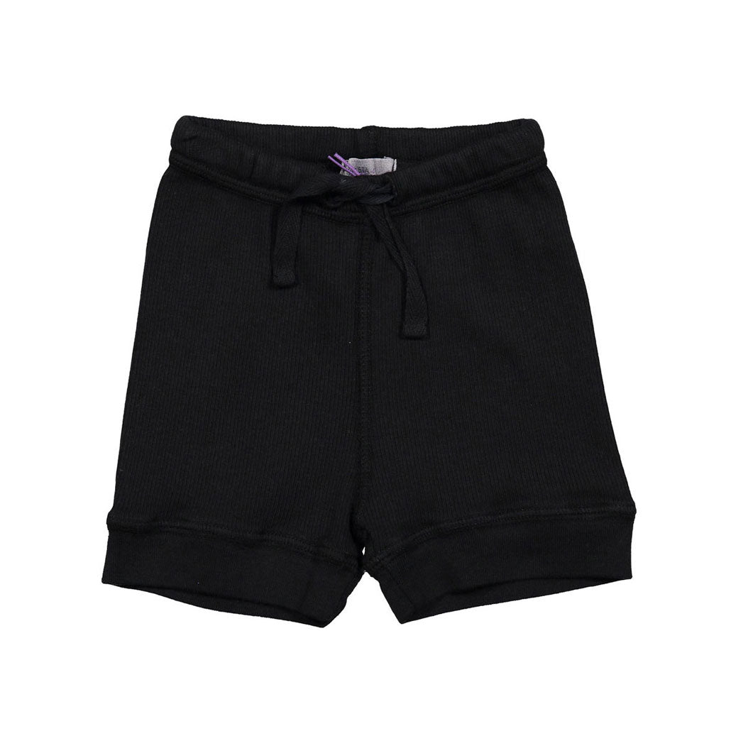Violeta sets Violeta Black